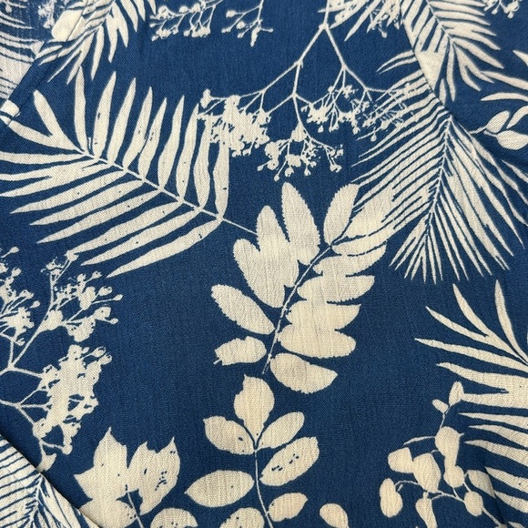 Hurley Blue/White Leaf Print Wrap Dress Size Medium Summer Casual Beachy - Picture 9 of 16